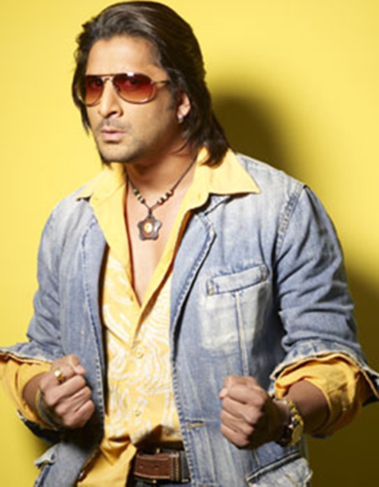 Arshad Warsi turns director!